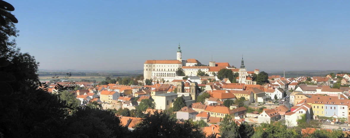 Pohled na Mikulov a jeho zámek